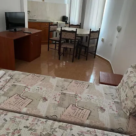 Затворено Guest house *