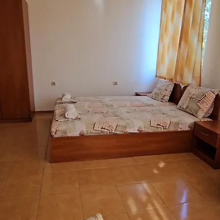 Затворено Guest house *
